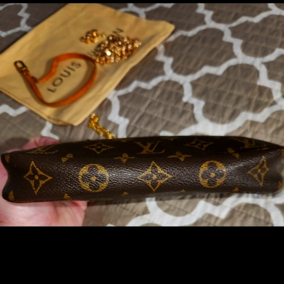 Louis Vuitton Pochette/Clutch Monogram DATE STAMPED AR1908 w/ COA - Picture 10 of 13